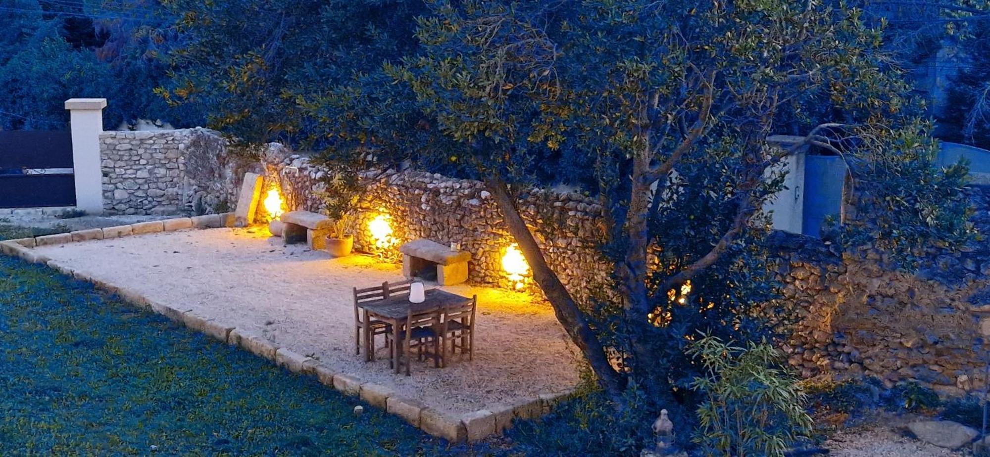 Appartement Dans Un Mas Provencal Renove Saint-Hilaire-dʼOzilhan Buitenkant foto